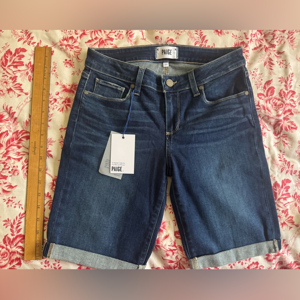 Paige Shorts Denim Jax Knee size 27